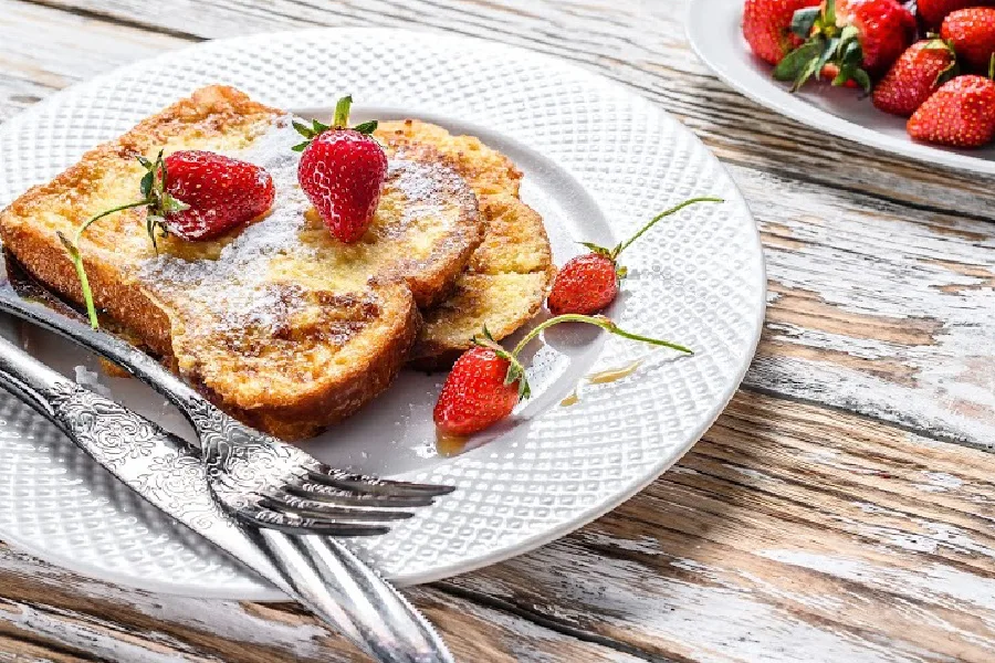 Creative food bar ideas for easy, last-minute entertaining: Perfect for Mother's Day, Father's Day, showers, or just Sunday!