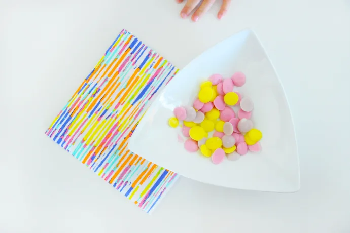 An all natural recipe for DIY Frozen Yogurt Dots | Small Fry