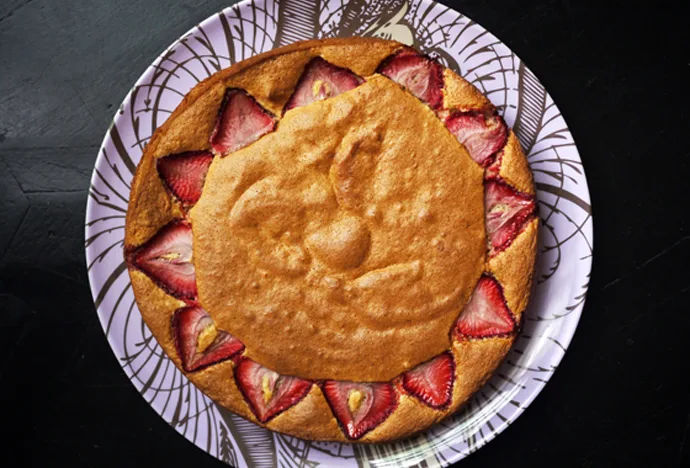 Tips for how to store baked goods like cakes, cookies and pie, whether leftover or made ahead | Cool Mom Eats