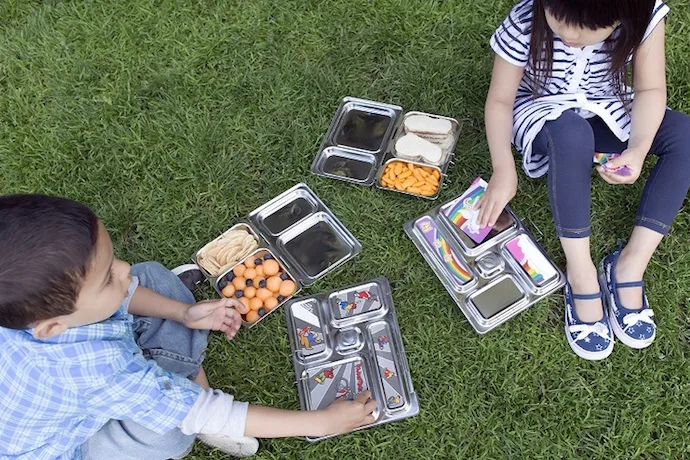 How to clean every type of lunch box, from neoprene bags to Planet Box's stainless bento lunch boxes.