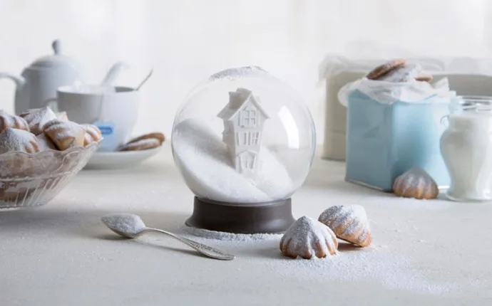 Sugarhouse snow globe sugar bowl from Peleg Design | CoolMomEats.com