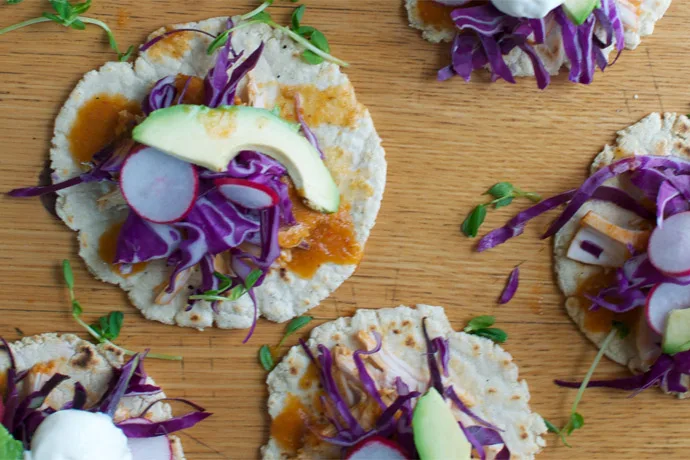 Turkey Tinga Sopes are are creative way to use leftover turkey from Thanksgiving. Yum! | Hola Jalapeno