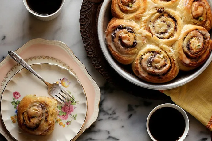 The ultimate of all make ahead holiday breakfast recipes: Pistachio, Orange, Dark Chocolate Cinnamon Rolls. Gah! | Joy the Baker