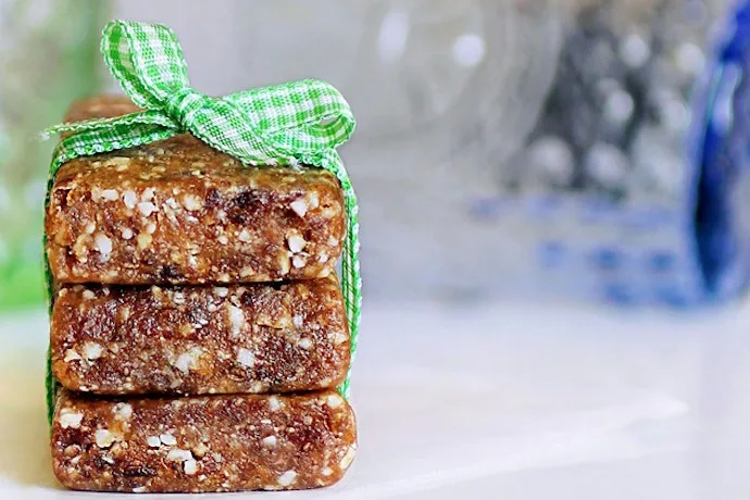 Oatmeal Raisin Cookie Larabars are one of our top picks for simple and healthy snacks for new moms. | Chocolate Covered Katie
