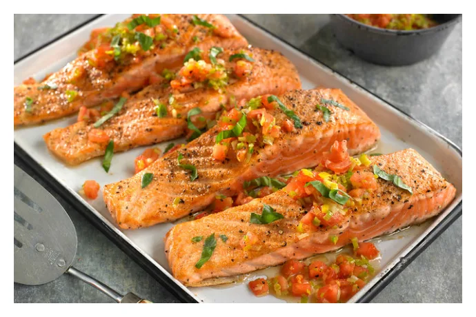 The only 5 tips you need to cook salmon perfectly every time + this awesome recipe for Salmon with Leeks from the NY Times