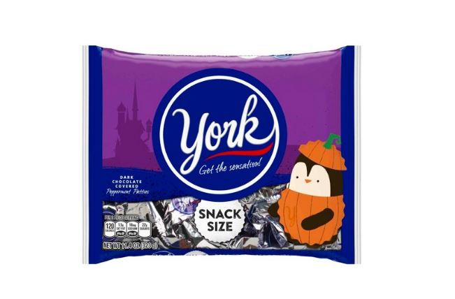 YORK Peppermint Pattie are a great allergy-friendly Halloween candy choice | Cool Mom Eats