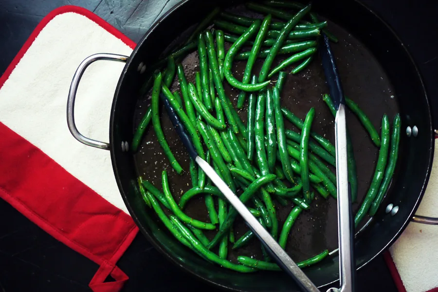 A super easy green bean recipes for fast weeknight dinners: Seven-Minute Green Beans at Cool Mom Eats