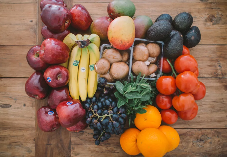 How to make your produce last longer: Tips for storing summer produce so that you can reduce food waste and save money! | Cool Mom Eats