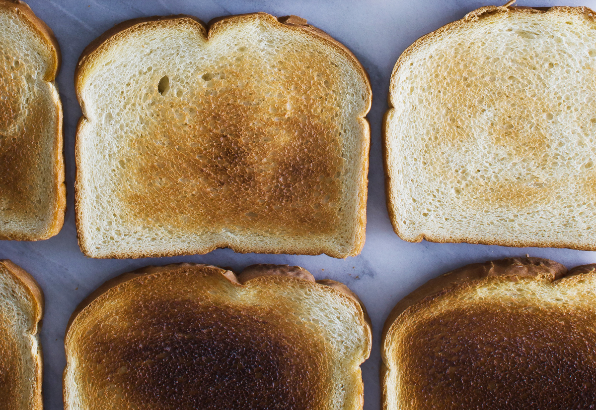 Sandwich bread is on our list of 5 surprising foods that we keep in our pantry that may contain artificial ingredients. Yikes! Check out the full list and get healthier alternatives too. | Cool Mom Eats