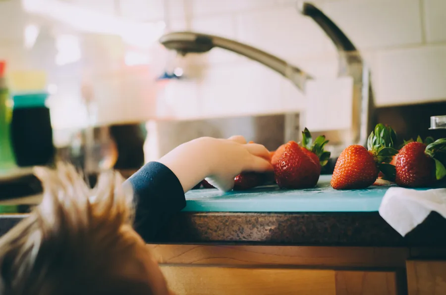 5 clever ways to teach kids about healthy eating away from the pressures of mealtime: Use an app like the Starting with Soil app by The Whole Kids Foundation | Cool Mom Eats [sponsor]