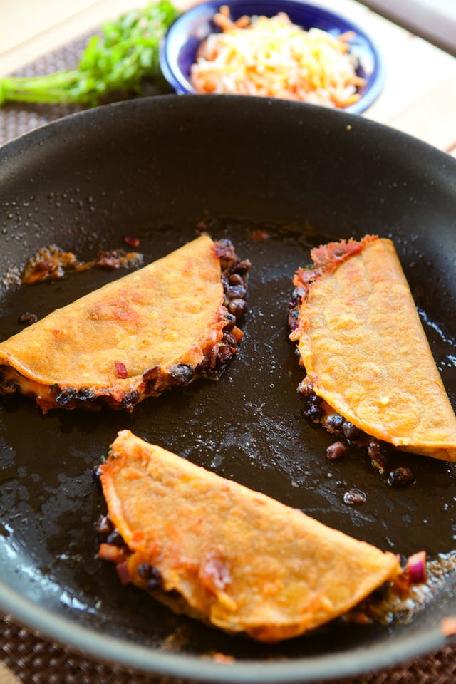 Cool Mom Eats weekly meal plan: Crunchy Black Bean Tacos from Love Your Leftovers cookbook by Nick Evans at The Kitchn