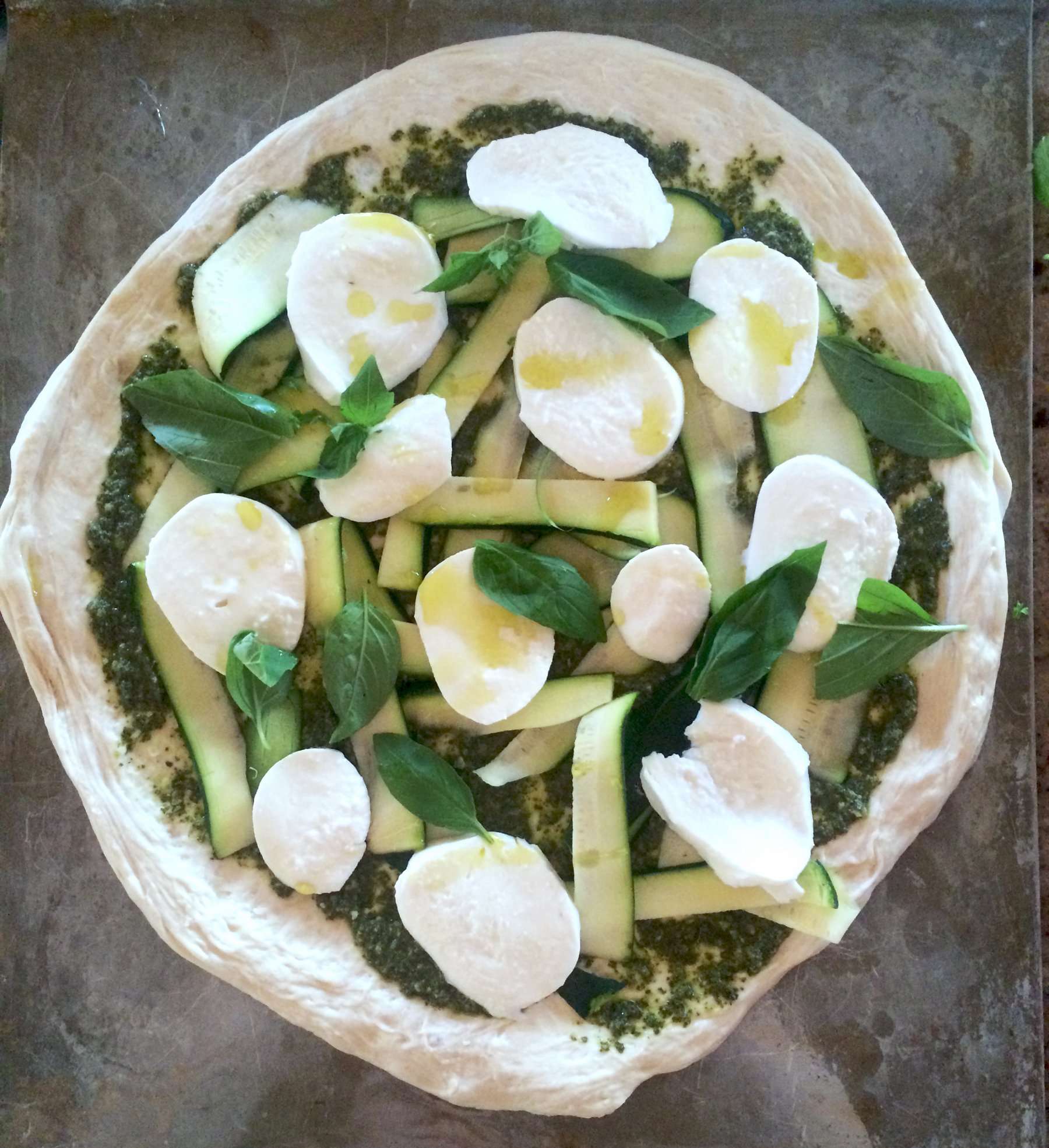 25 awesome creative pizza topping ideas for a make-your-own pizza bar, perfect for a fun family night or a kids party! | Cool Mom Eats