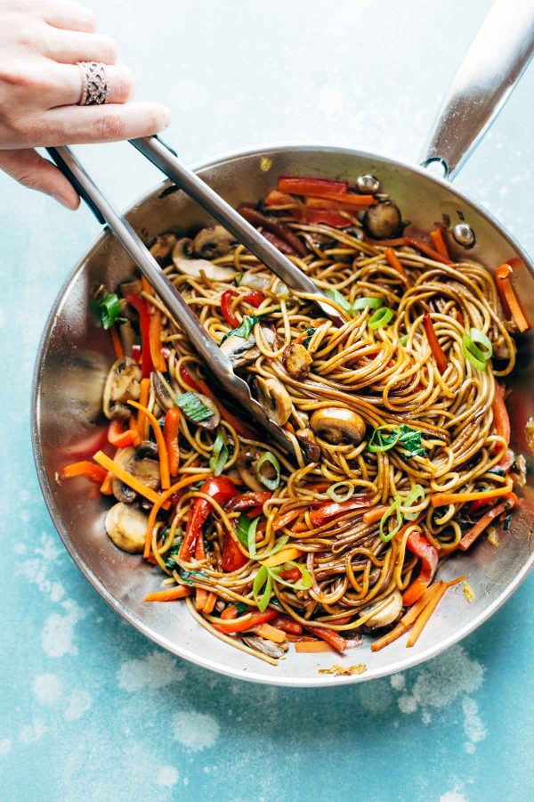 Cool Mom Eats weekly meal plan: 15-Minute Lo Mein at Pinch of Yum Cool Mom Eats weekly meal plan: 15-Minute Lo Mein at Pinch of Yum