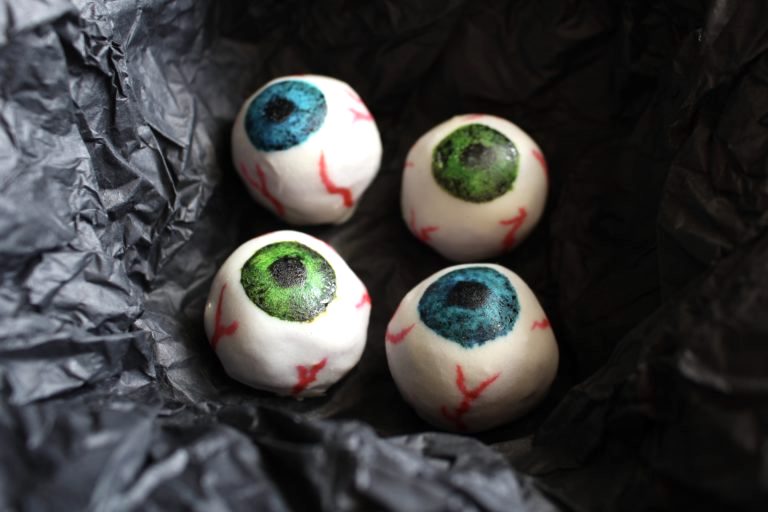 Healthy-ish Halloween lunchbox treats: Sweet Potato Eyeballs at AI Made It For You