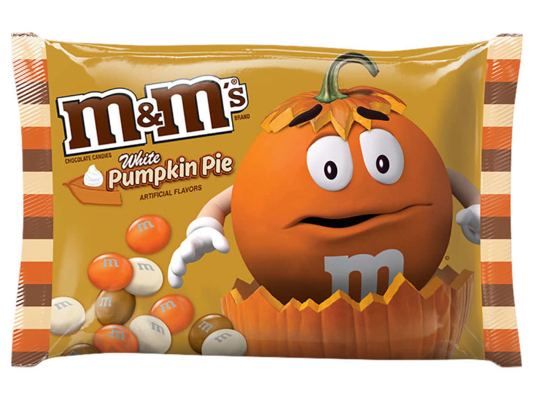 All the new halloween candy that you have to try for Halloween 2017! White Pumpkin Pie M&Ms | Cool Mom Eats