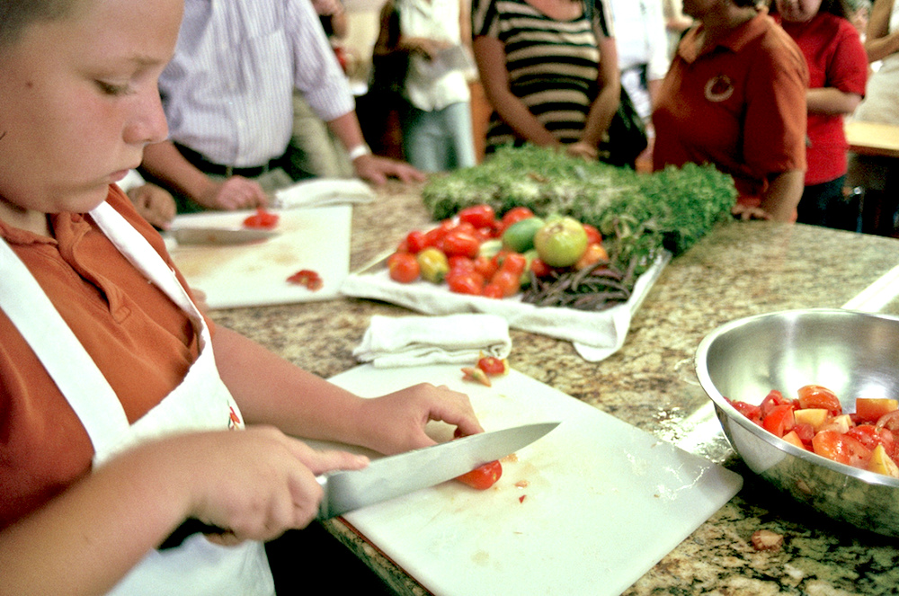 Gifts for kids who love to cook: Cooking Classes | Cool Mom Eats holiday gift guide 2017 (Photo by Sarah Gilbert)