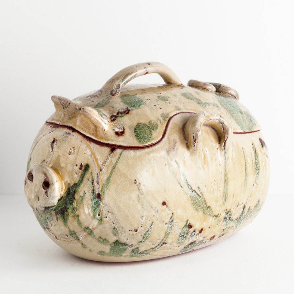 Splurge gifts for foodies who like to cook and eat it all: Bellocchi Pig Casserole handmade, oven-to-table dish at Shed | Cool Mom Eats holiday gift guide 2017
