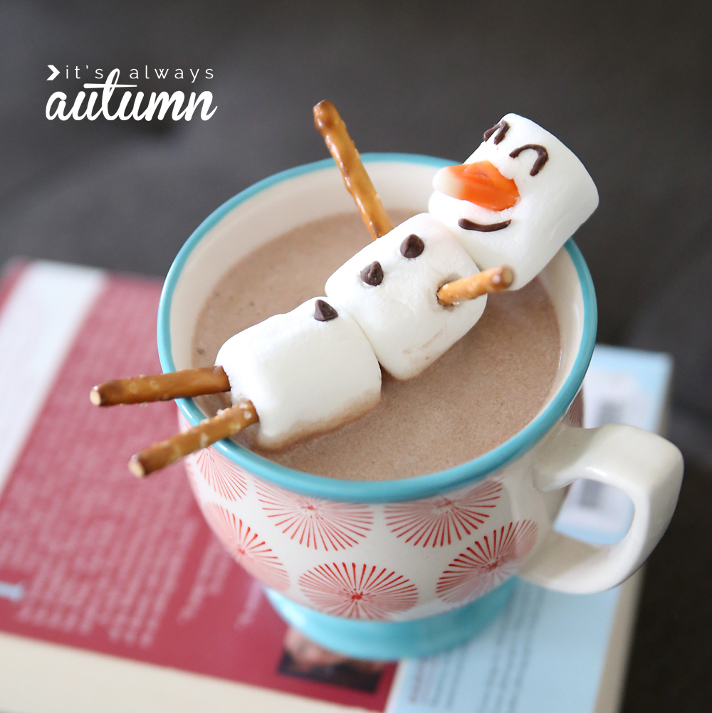 Delicious and totally easy holiday food crafts for kids: Marshmallow snowmen at It's Always Autumn