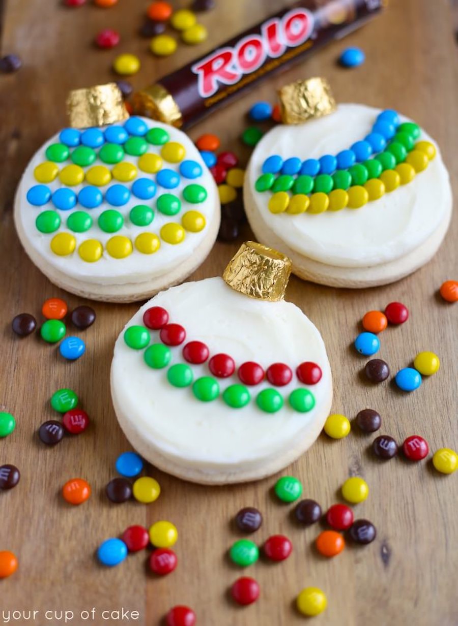 Delicious and totally easy holiday food crafts for kids: DIY decorated ornaments at Your Cup of Cake