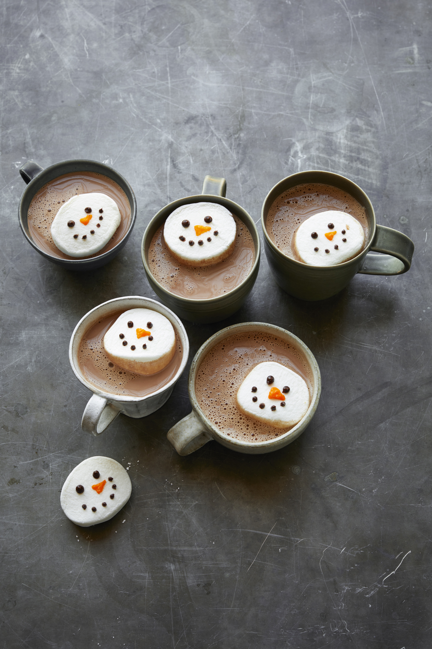 The Savory Magazine Snow Day Survival Guide is free online for a limited time, with tons of crafts, boredom busters, and fantastically fun recipes for families | Cool Mom Eats [sponsored]