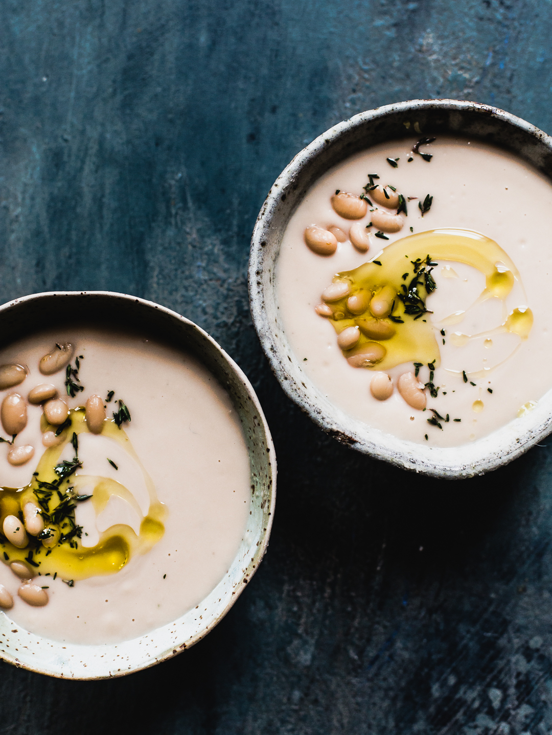Skinny Instant Pot recipes: Instant Pot White Bean Soup | Heartbeet Kitchen