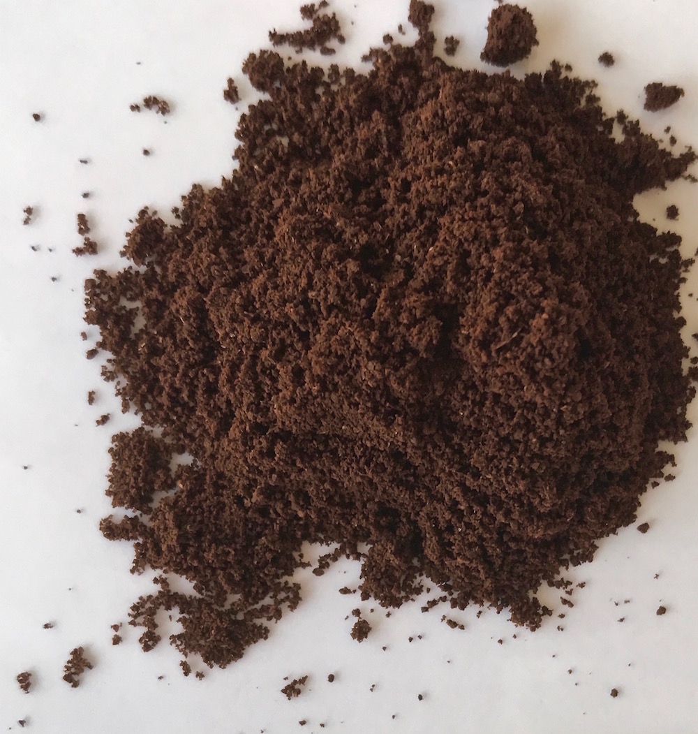 Visual guide to grinding coffee: Fine (espresso) | © Jane Sweeney Cool Mom Eats