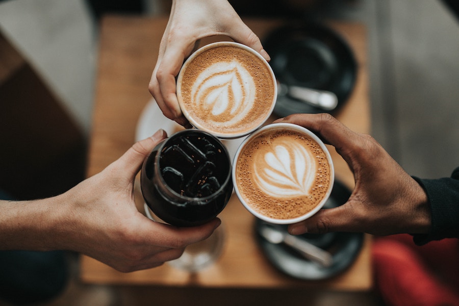 Five reasons why I started drinking coffee again -- and am glad that I did. | Cool Mom Eats (photo by Nathan Dumlao via Unsplash)