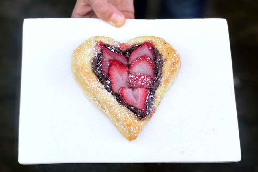 Easiest 3-Ingredient Nutella Heart Tarts for Valentine's Day: a quick and delicious treat that's easy to make for the whole family. | Cool Mom Eats