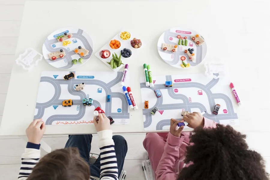 Adorable placemats for kids that make it easy to turn dinnertime into a happy time. Phew.