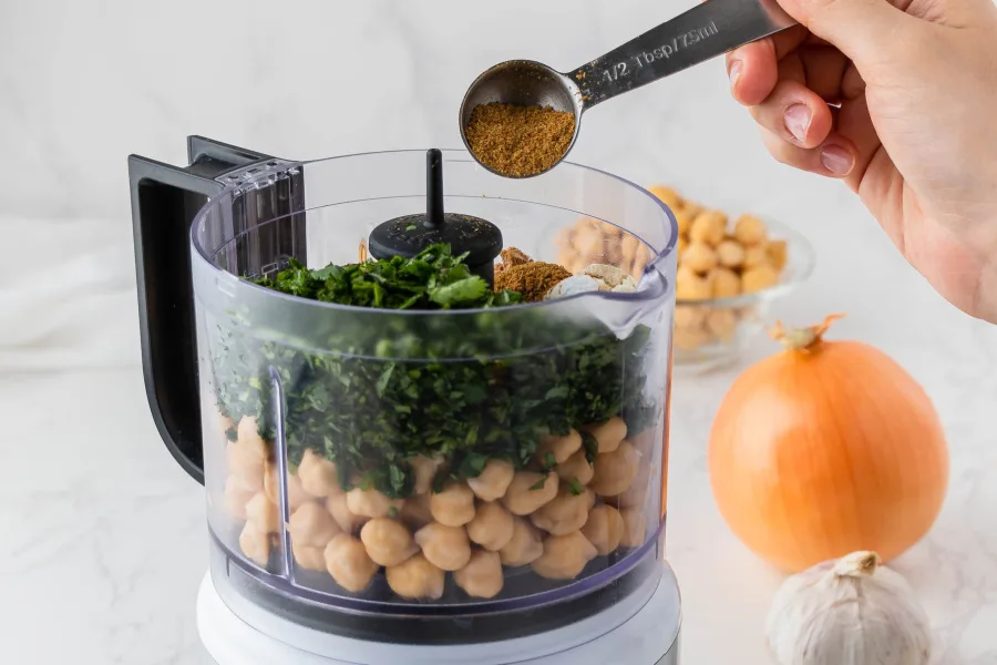 Is it realistic to go vegan with kids? One mom’s real life tips and tricks.