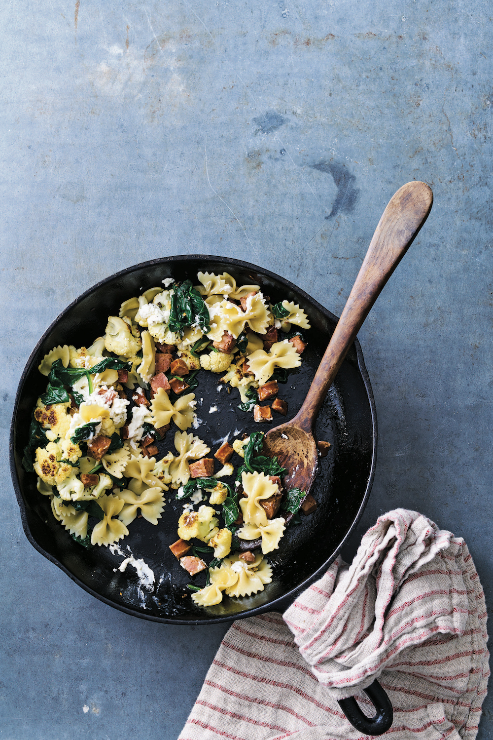 Big Skillet Cauliflower Pasta from the new cookbook we're obsessed with, Eating From the Ground Up by Alana Chernila | Cool Mom Eats