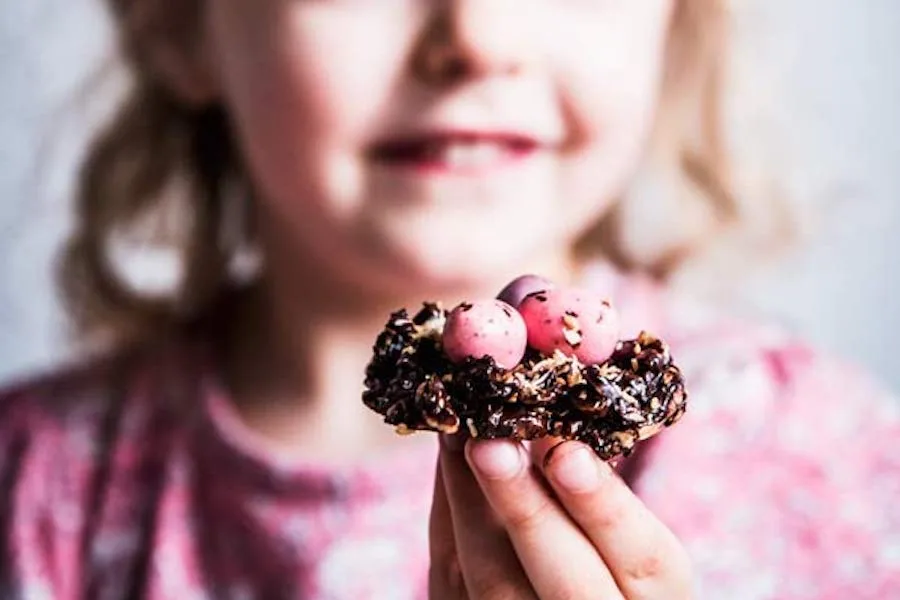 6 Easter cookies kids can make: No bake bird's nests at Savory Nothings
