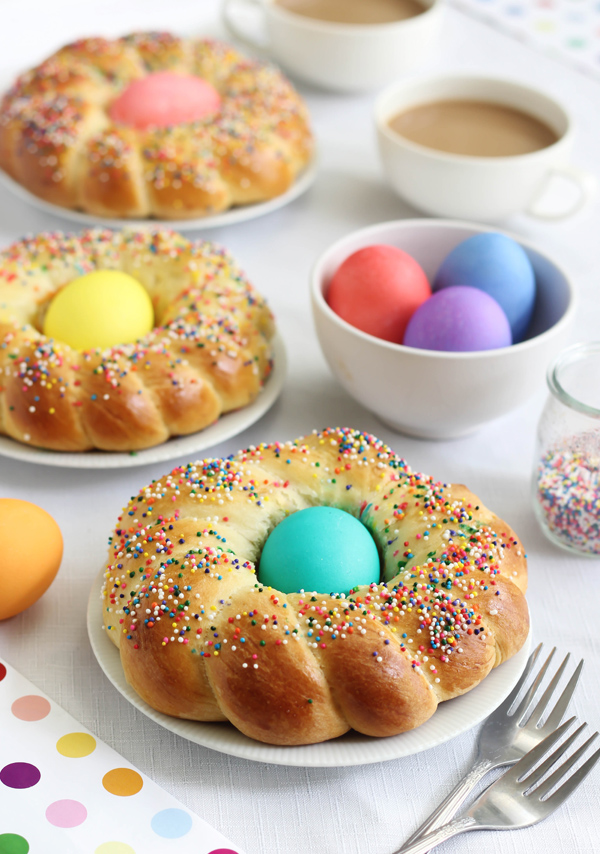 Make-ahead Easter brunch recipes: Italian Easter Bread | Sprinkle Bakes