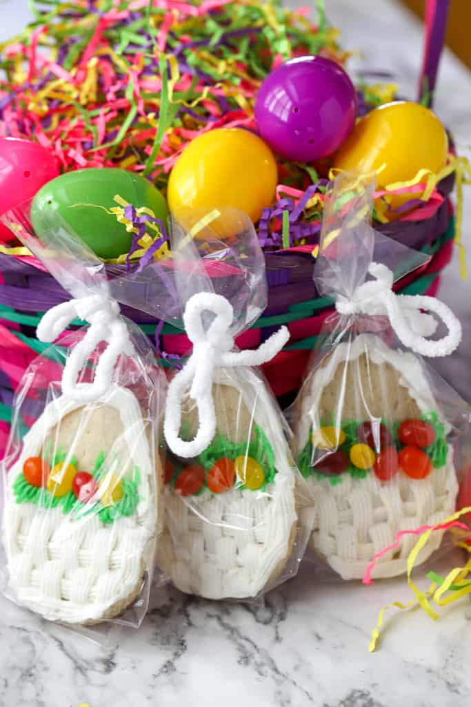 Easter cookies kids can make: Easter basket cookies at A Baker's House Easter cookies kids can make: Easter basket cookies at A Baker's House