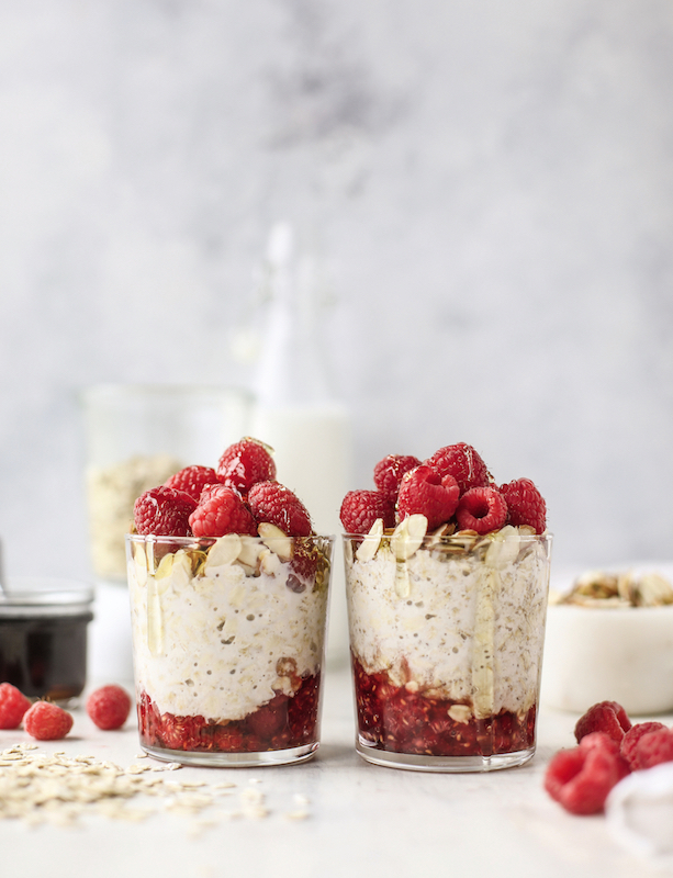 The Pretty Dish: Maple Raspberry Overnight Oats | Jessica Merchant