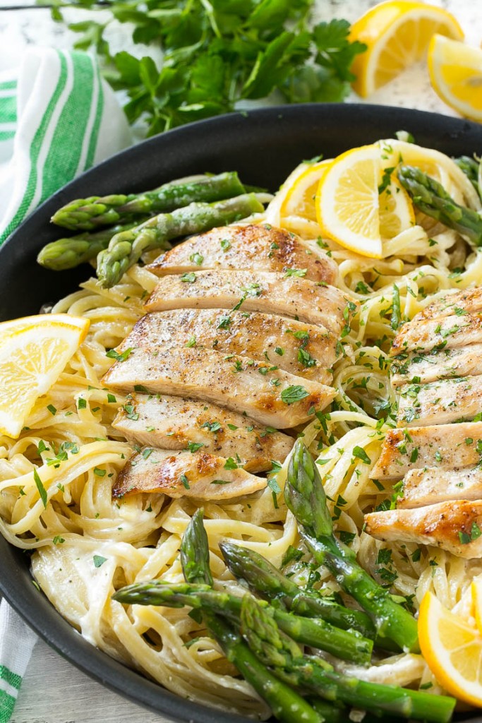 Cool Mom Eats weekly meal plan: Lemon Asparagus Pasta with Chicken | Dinner at the Zoo