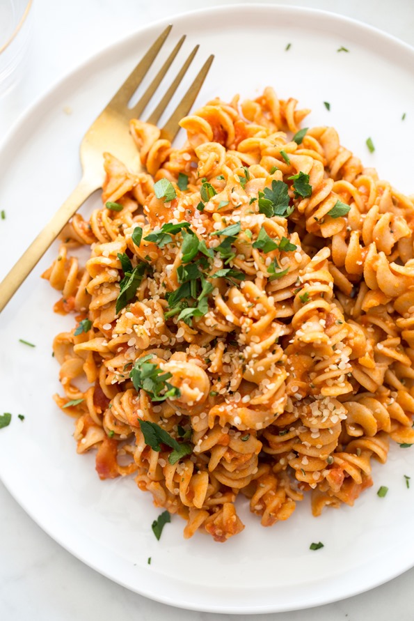 Budget-friendly dinners: Hummus Pasta | Oh She Glows Budget-friendly dinners: Hummus Pasta | Oh She Glows