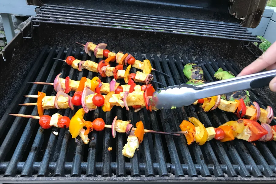 Vegetarian cookout ideas that even meat-eaters will love | Photo © Caroline Siegrist for Cool Mom Eats