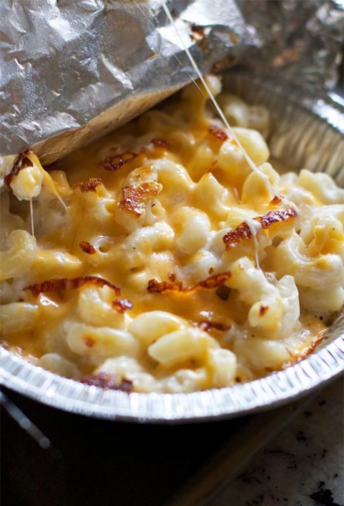 Simple camping recipes: Individual mac & cheese bowls at Lauren's Latest