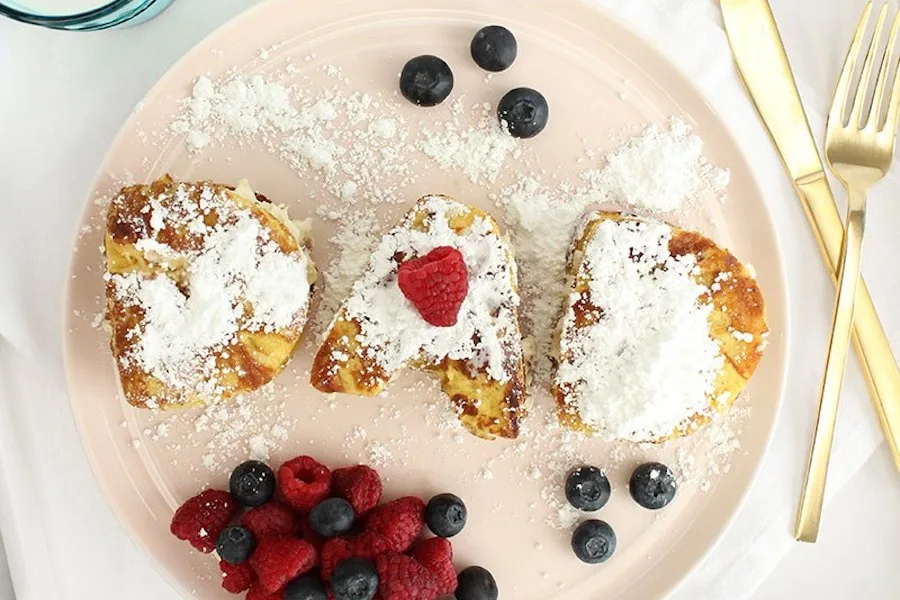 6 easy Father's Day treats kids can help make: Bacon stuffed French toast at Glitter and Bubbles