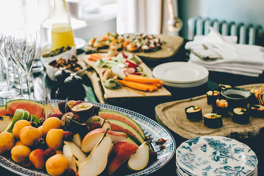 How long can food be left out before it spoils? Fruits and vegetables