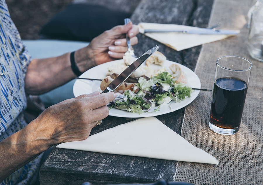 How long can food be left out before it spoils? Mayonnaise salads