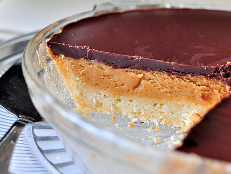 Easy Homemade Pie Crusts: Peanut Butter Pie With a Sugar Cookie Crust at The Domestic Kitchen