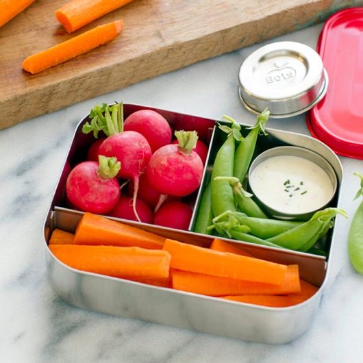 Essential school lunch packing list: Pack veggies! via Lunchbots Essential school lunch packing list: Pack veggies! via Lunchbots