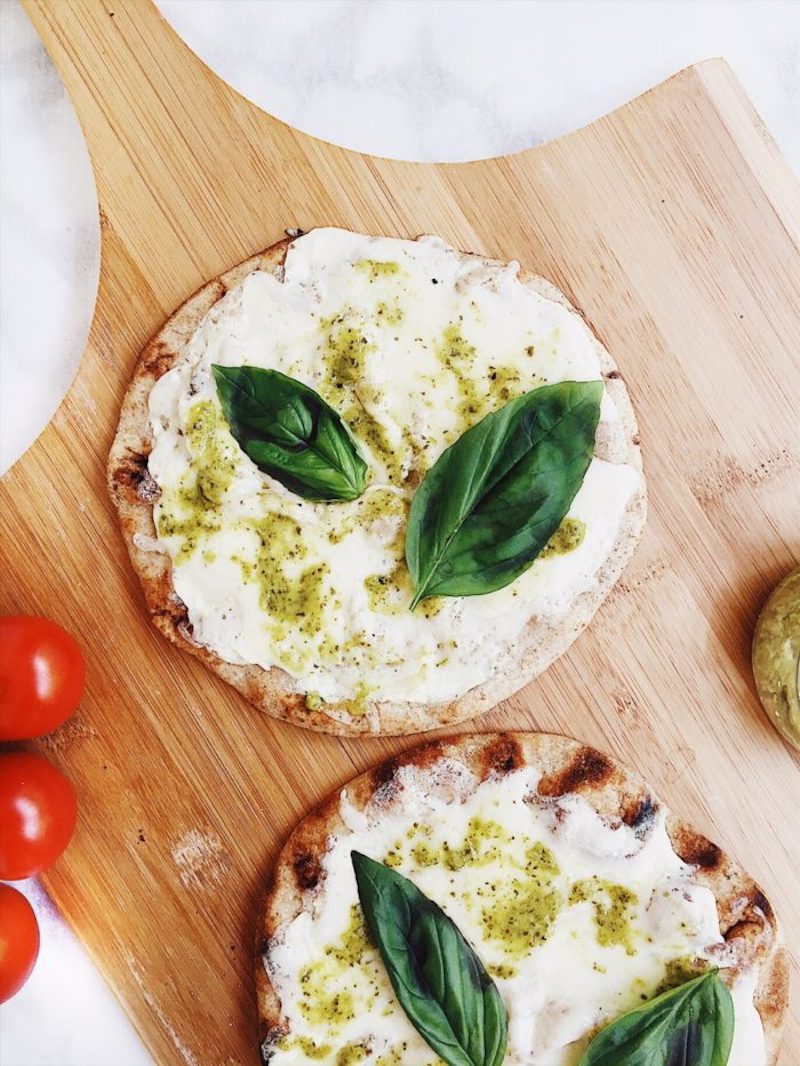 Weekly meal plan: Grilled Naan White Pizzas at The Pretend Baker