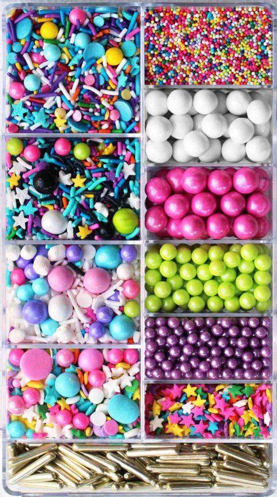Sprinkle bento boxes from Fancy Sprinkles make amazing gifts for your favorite bakers! Sprinkle bento boxes from Fancy Sprinkles make amazing gifts for your favorite bakers!
