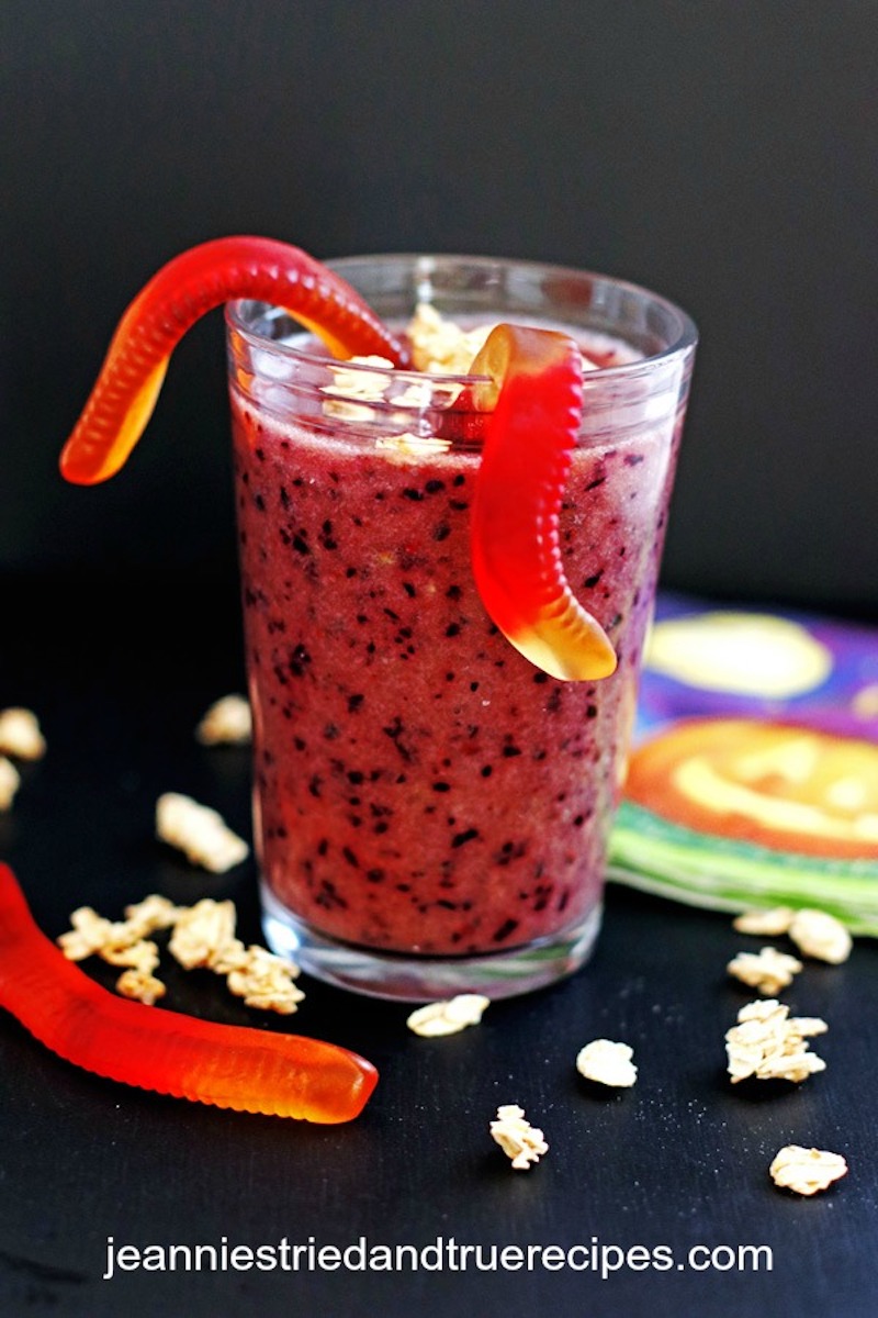 Fun Halloween breakfast ideas for kids: Purple People Eater smoothie at Jeannie's Tried and True Recipes Fun Halloween breakfast ideas for kids: Purple People Eater smoothie at Jeannie's Tried and True Recipes