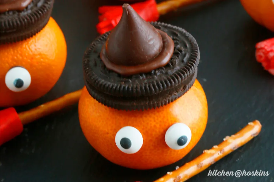 Semi-homemade Halloween clementine witches from Kitchen at Hoskins are a great last-minute Halloween party idea!