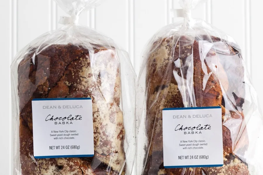 Wonderful Hanukkah hostess food gift ideas, including Dean and Deluca's chocolate babka | coolmomeats.com