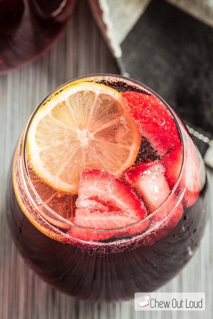 Champagne punch for New Year's Eve: Berry champagne punch | Chew Out Loud